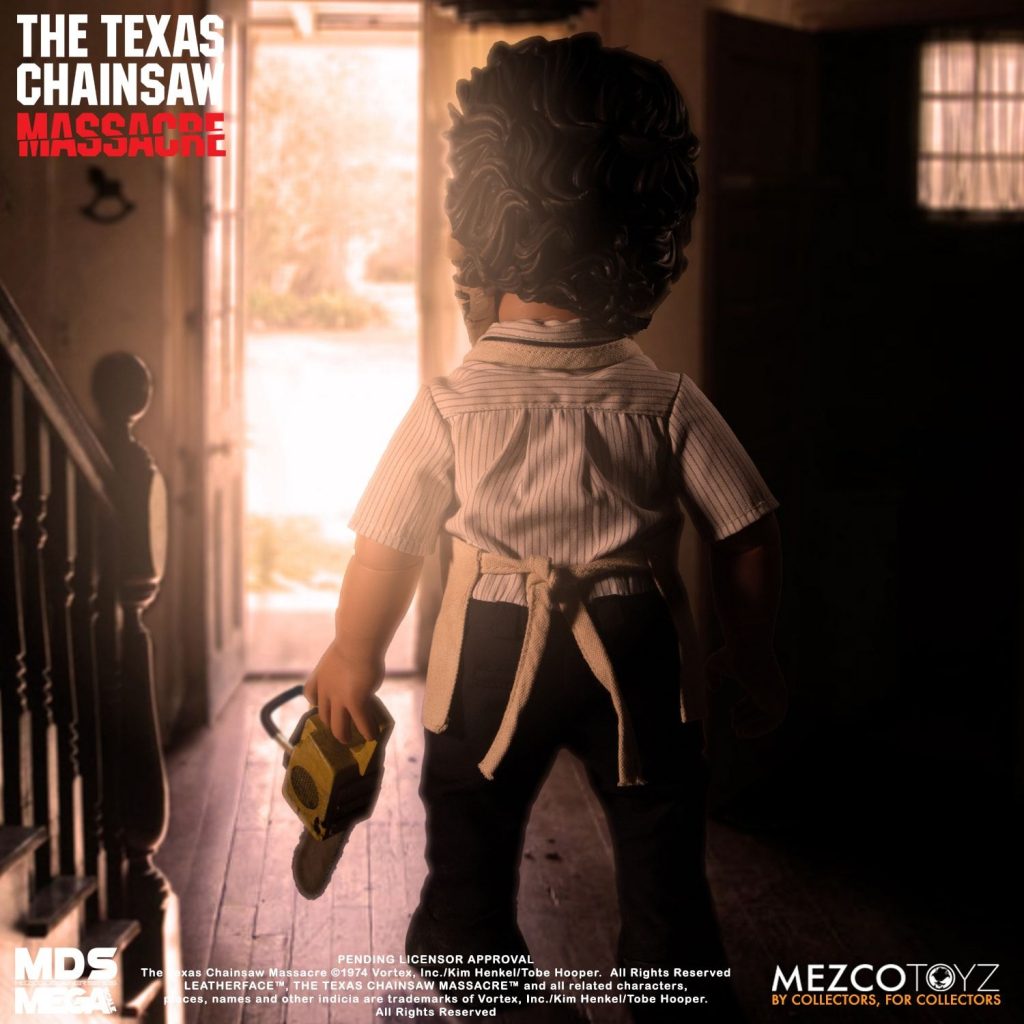 The Texas Chain Saw Massacre Mezco Designer Series Mega Scale Leatherface BY MEZCO TOYZ